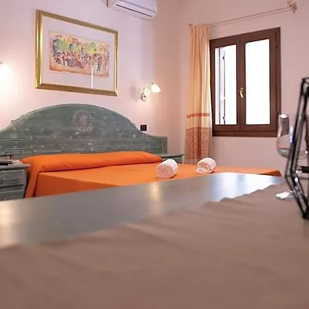 Idyllic Cala Viola Sleeps 2 Cala Liberotto