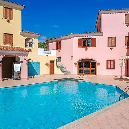 호텔 Idyllic Cala Viola Sleeps 2